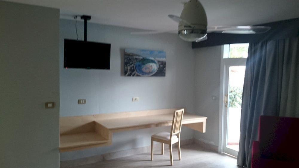 Apartamentos Panorama (Adults Only) ปูแอร์โตเดลคาร์เมน ภายนอก รูปภาพ